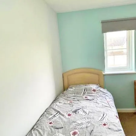 Newbuild - 3 Bedrooms, 2 Baths,5 Mins From Airport Edimburgo Esterno foto
