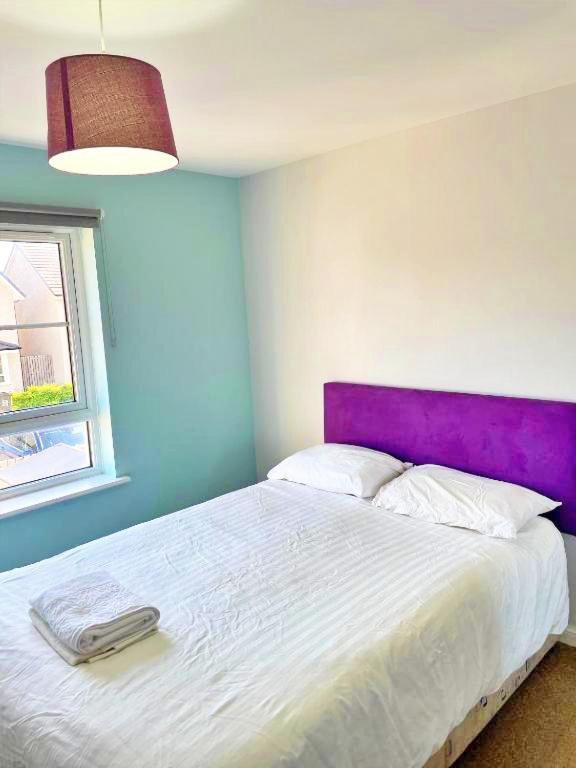 Newbuild - 3 Bedrooms, 2 Baths,5 Mins From Airport Casa vacanze