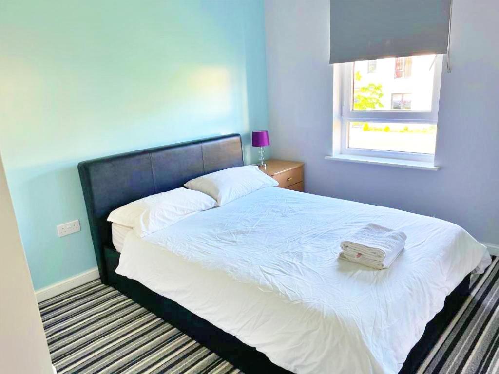 Newbuild - 3 Bedrooms, 2 Baths,5 Mins From Airport Casa vacanze *
